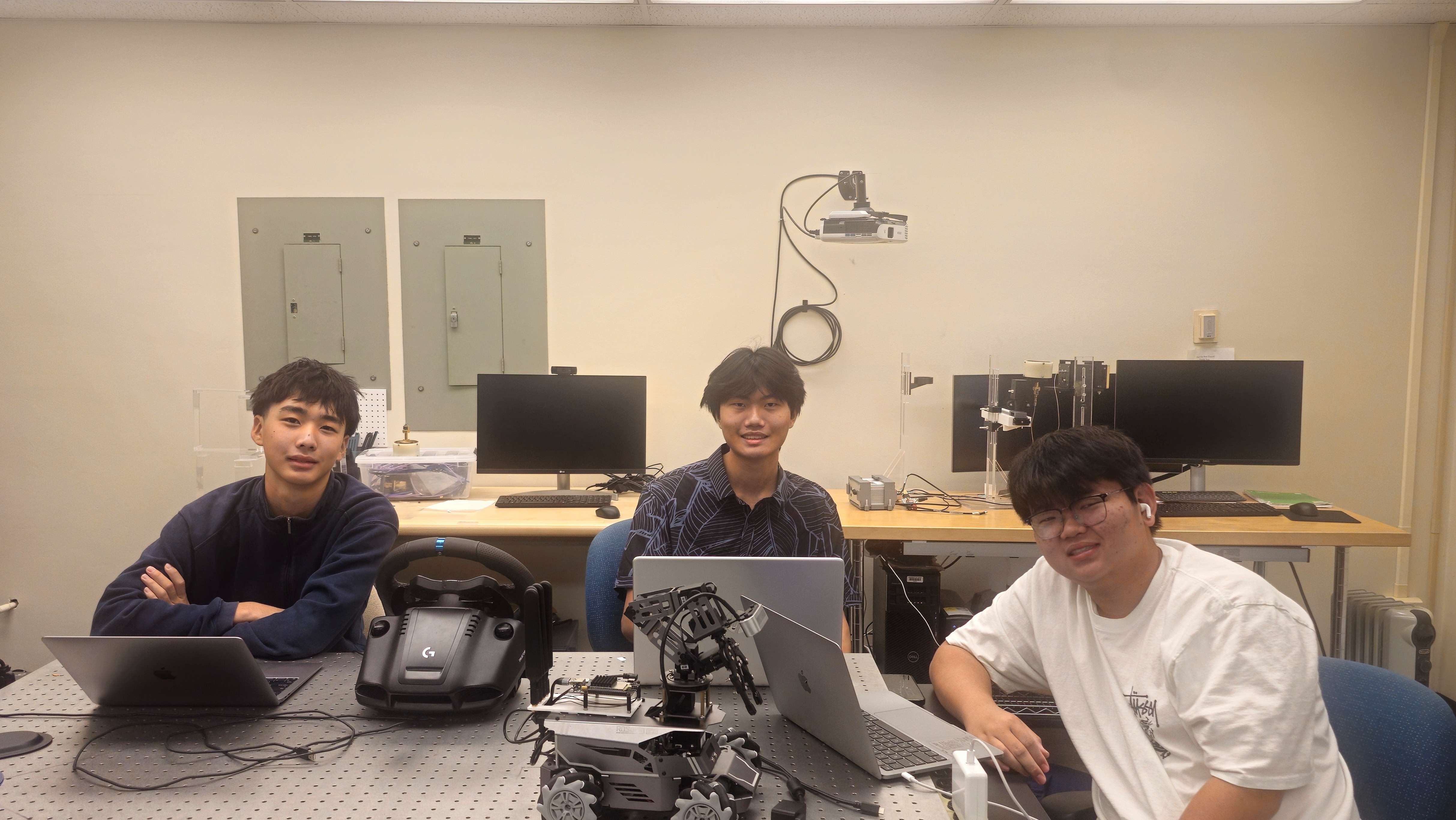 JESSE Workshop: Remote Robot Control over O-RAN Network using steering console.