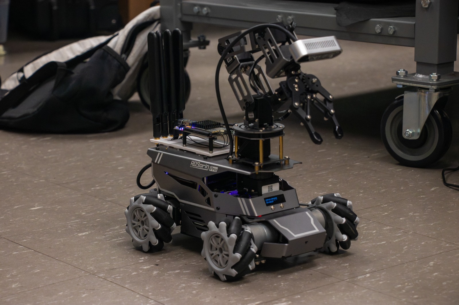 Robot car activity photo.